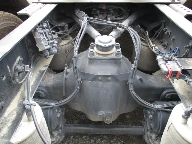 令和03年02月中古大型トラクタヘッド日産UDクオンの画像19