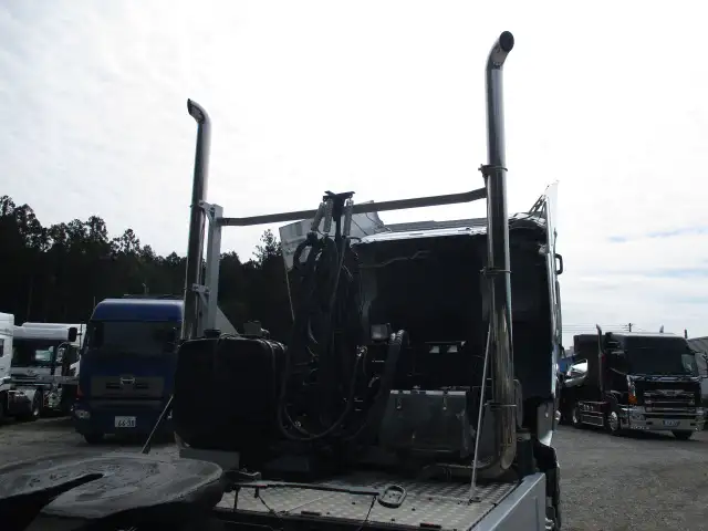 令和03年02月中古大型トラクタヘッド日産UDクオンの画像25