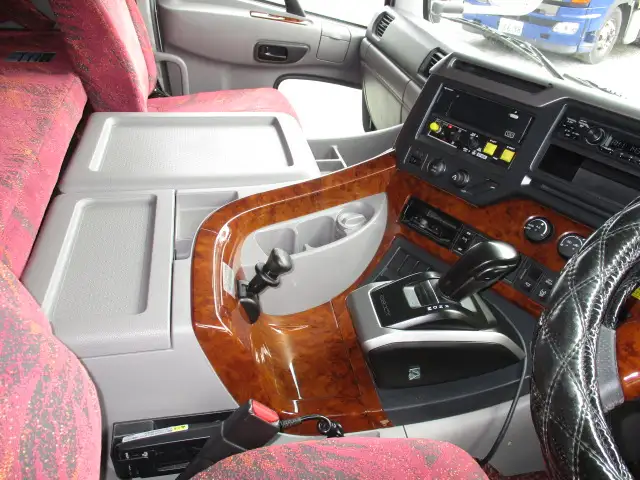 令和03年02月中古大型トラクタヘッド日産UDクオンの画像33