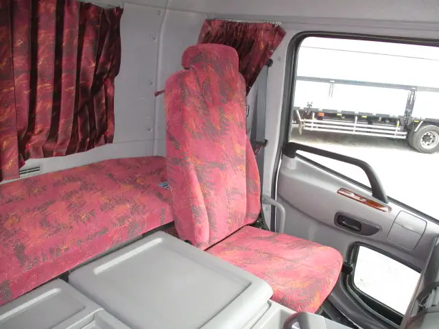 令和03年02月中古大型トラクタヘッド日産UDクオンの画像43