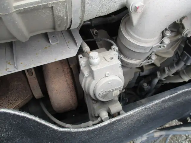 令和03年02月中古大型トラクタヘッド日産UDクオンの画像50