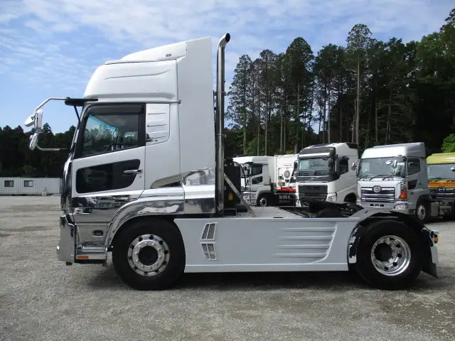 令和03年02月中古大型トラクタヘッド日産UDクオンの画像8