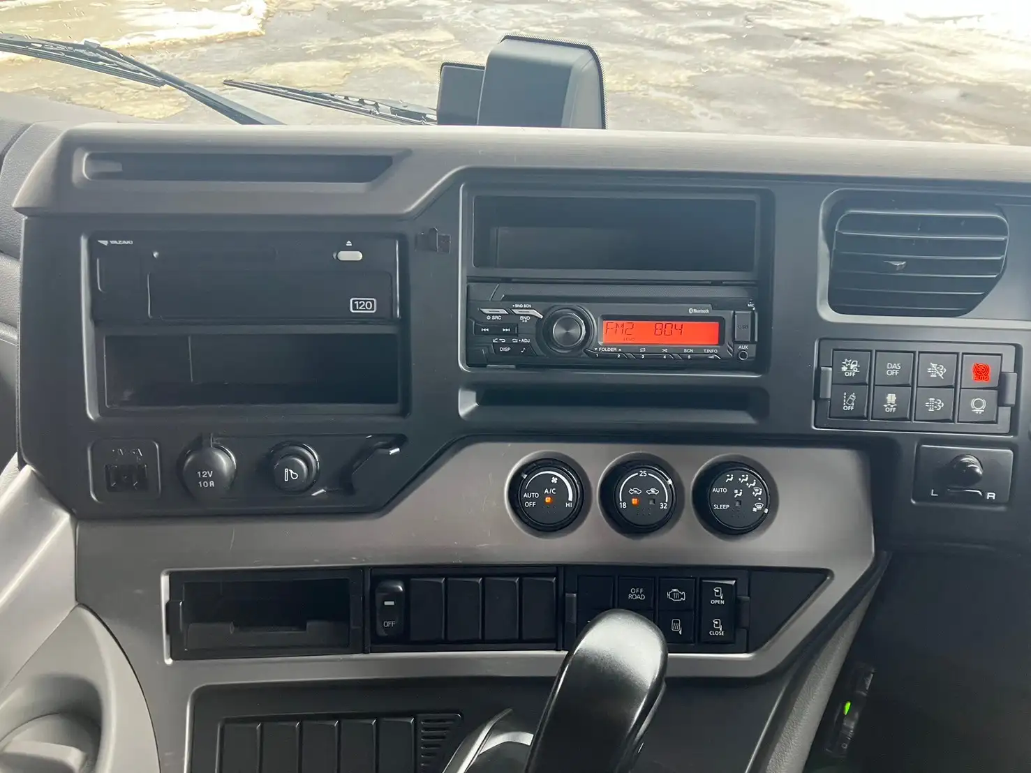 令和03年09月中古大型トラクタヘッド日産UDクオンの画像15