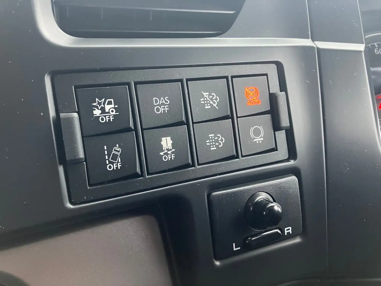 令和03年09月中古大型トラクタヘッド日産UDクオンの画像17