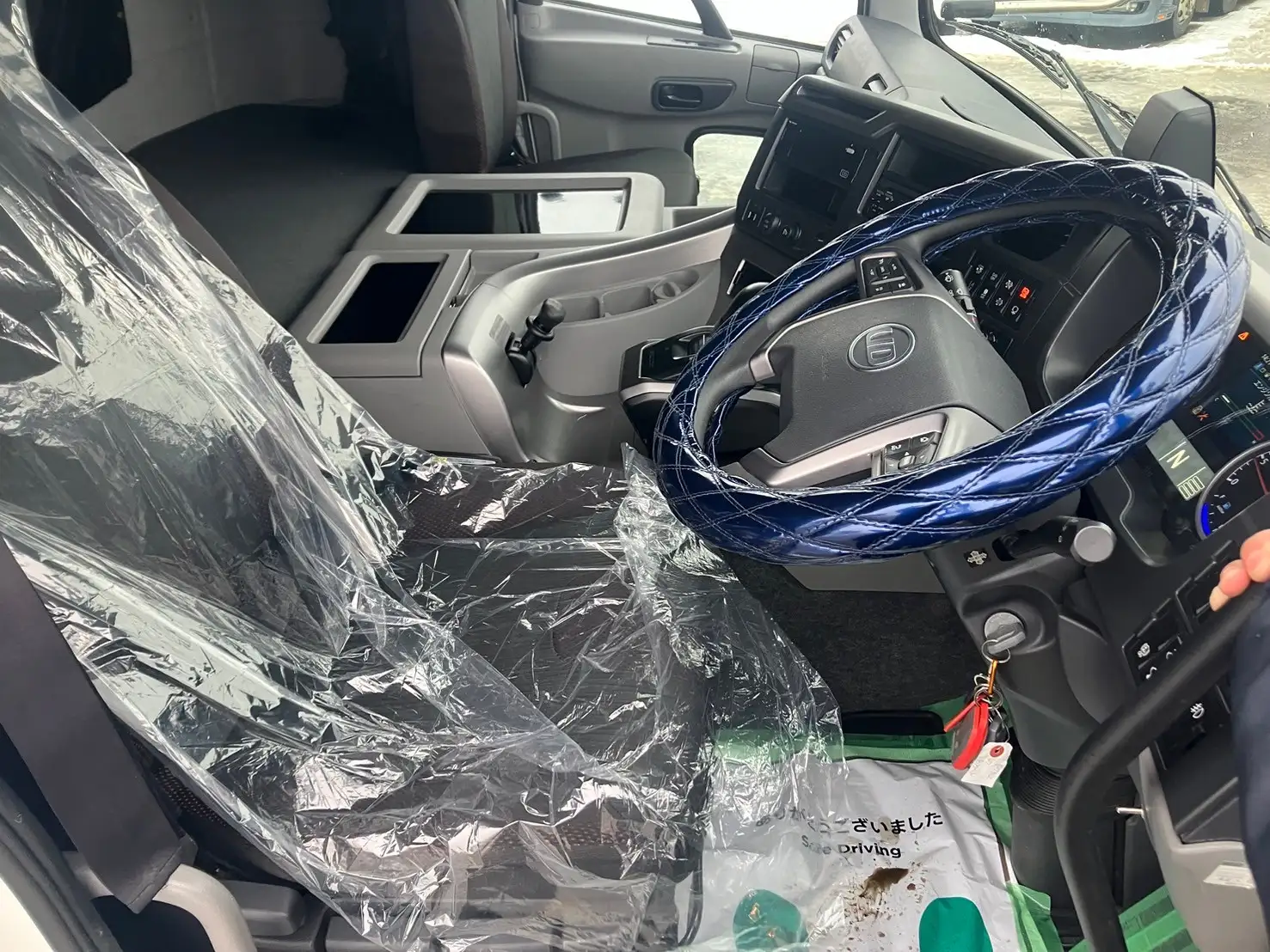 令和03年09月中古大型トラクタヘッド日産UDクオンの画像19