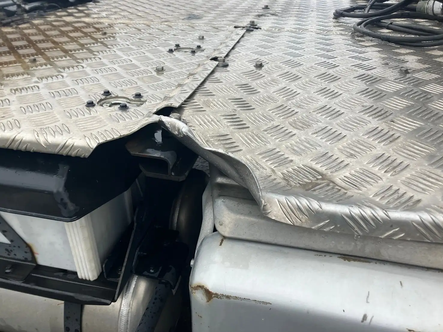 令和03年09月中古大型トラクタヘッド日産UDクオンの画像39