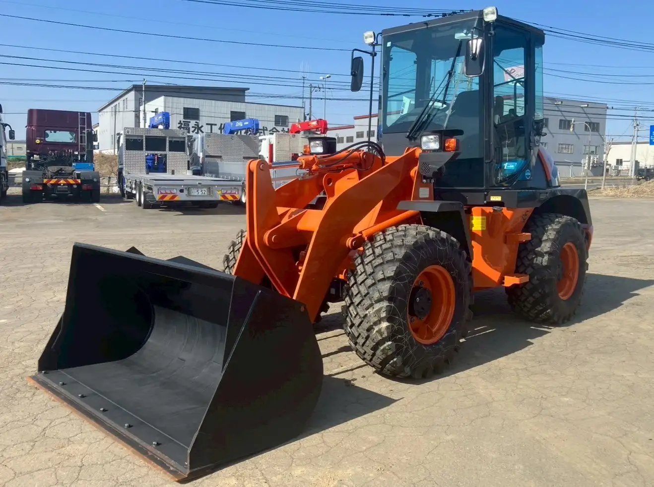 【車検:令和7年10月迄】令和5年 日立 ZW80 タイヤショベル アワー:321h 距離:370km 1,2㎥バケットの画像1