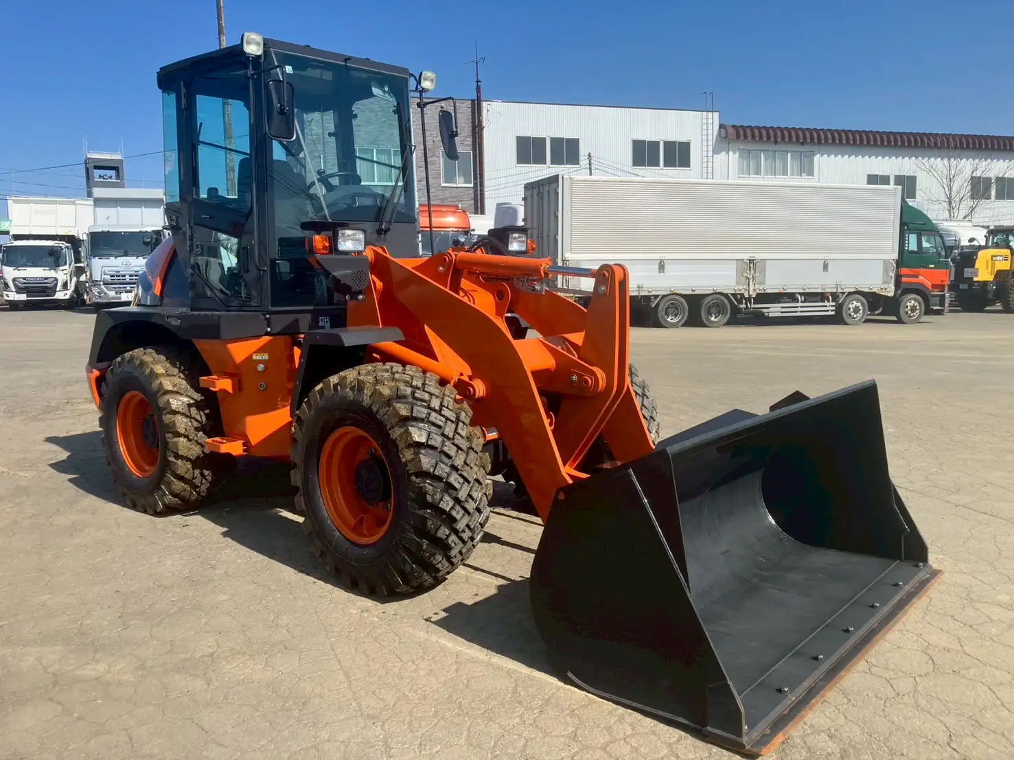 【車検:令和7年10月迄】令和5年 日立 ZW80 タイヤショベル アワー:321h 距離:370km 1,2㎥バケットの画像3