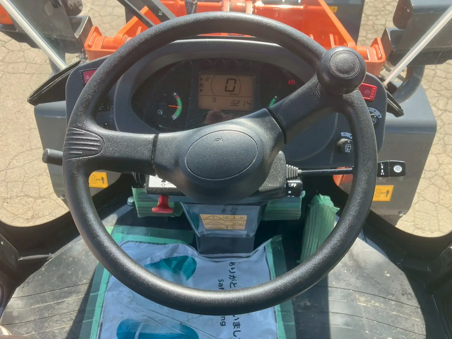 【車検:令和7年10月迄】令和5年 日立 ZW80 タイヤショベル アワー:321h 距離:370km 1,2㎥バケットの画像28