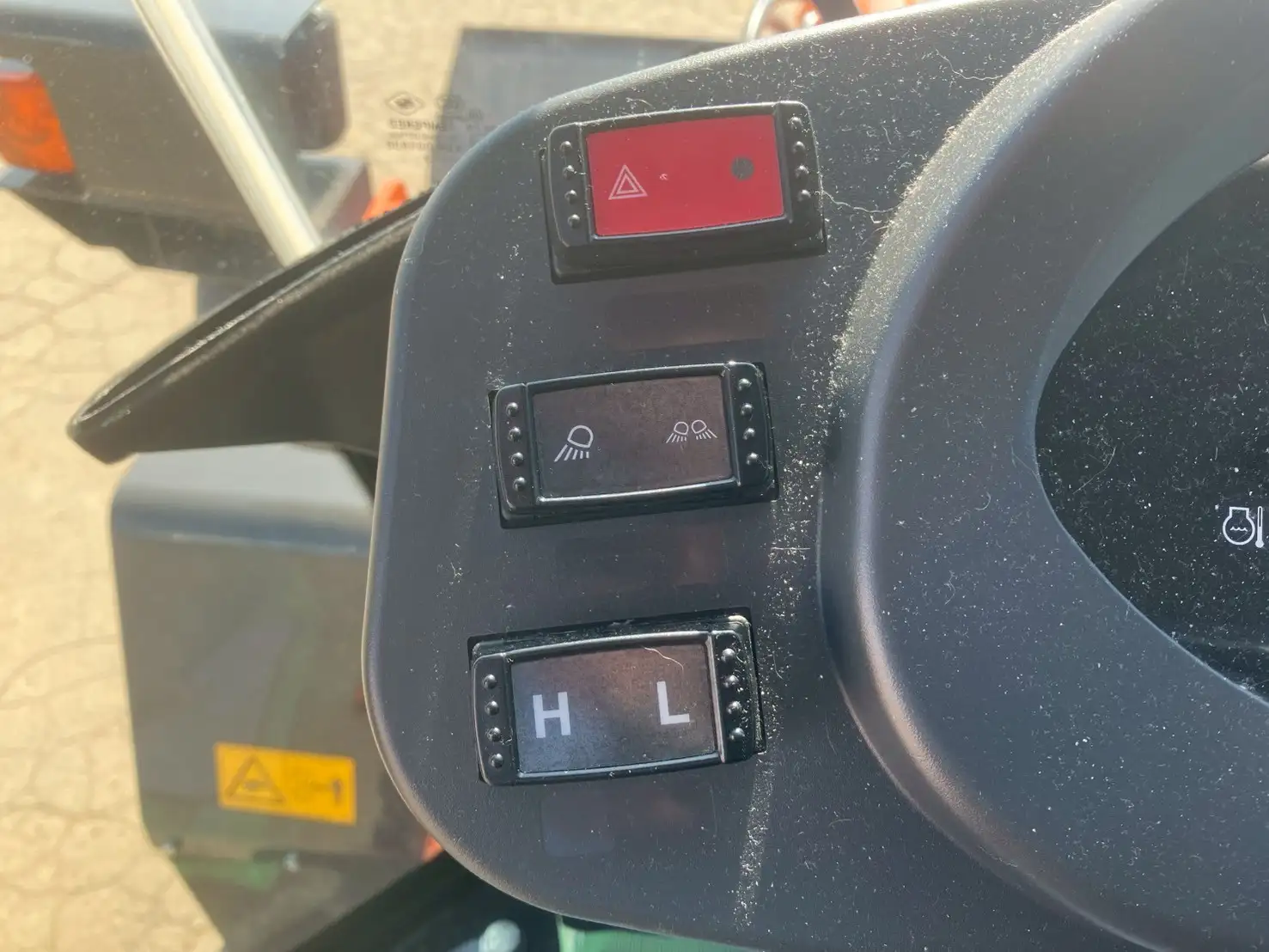 【車検:令和7年10月迄】令和5年 日立 ZW80 タイヤショベル アワー:321h 距離:370km 1,2㎥バケットの画像29