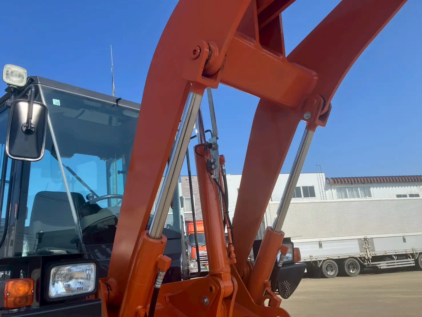 【車検:令和7年10月迄】令和5年 日立 ZW80 タイヤショベル アワー:321h 距離:370km 1,2㎥バケットの画像8