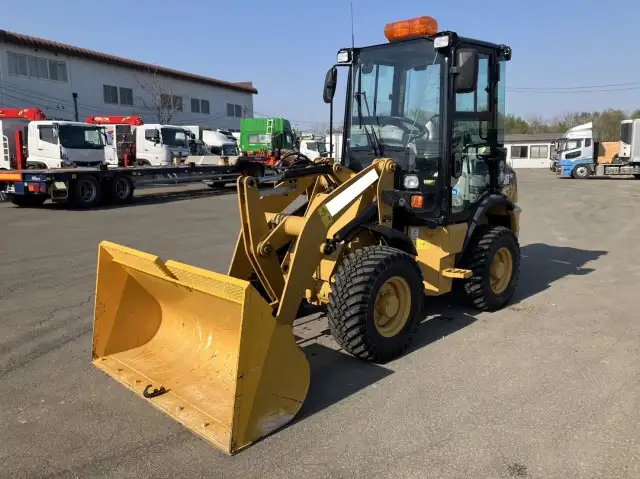 平成29年 CAT タイヤショベル 901C2 311h タイヤ:12.5/70-16の画像1