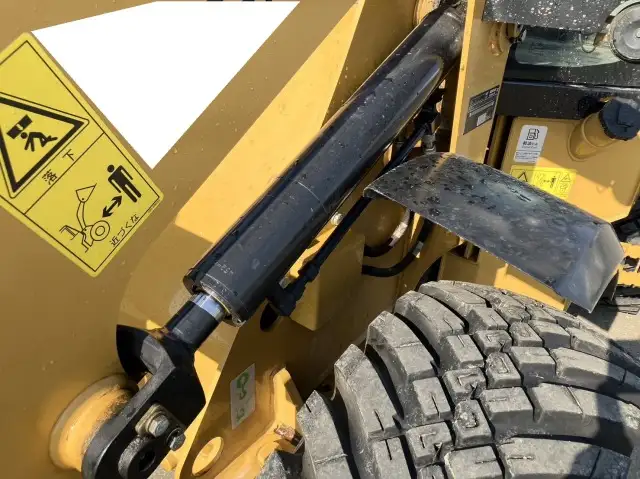 平成29年 CAT タイヤショベル 901C2 311h タイヤ:12.5/70-16の画像16