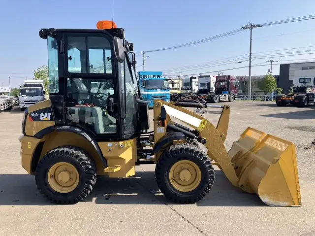 平成29年 CAT タイヤショベル 901C2 311h タイヤ:12.5/70-16の画像4