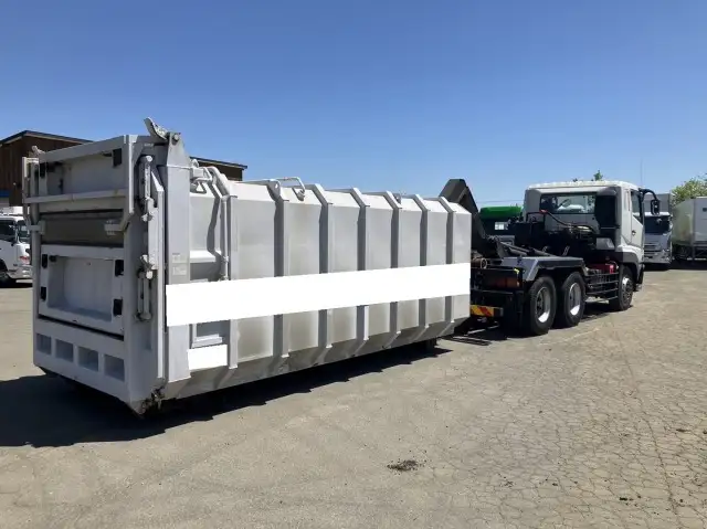 平成24年06月中古大型ミキサー車・高所作業車・その他特装車三菱ふそうスーパーグレートの画像16