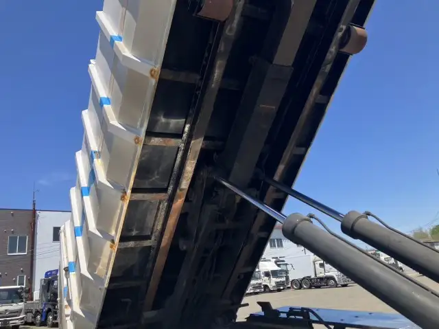 平成24年06月中古大型ミキサー車・高所作業車・その他特装車三菱ふそうスーパーグレートの画像23