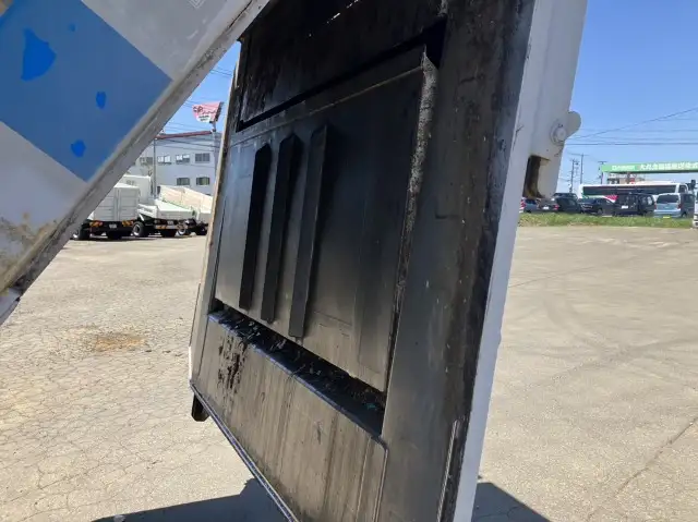 平成24年06月中古大型ミキサー車・高所作業車・その他特装車三菱ふそうスーパーグレートの画像25