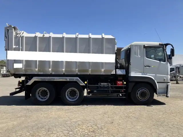 平成24年06月中古大型ミキサー車・高所作業車・その他特装車三菱ふそうスーパーグレートの画像4