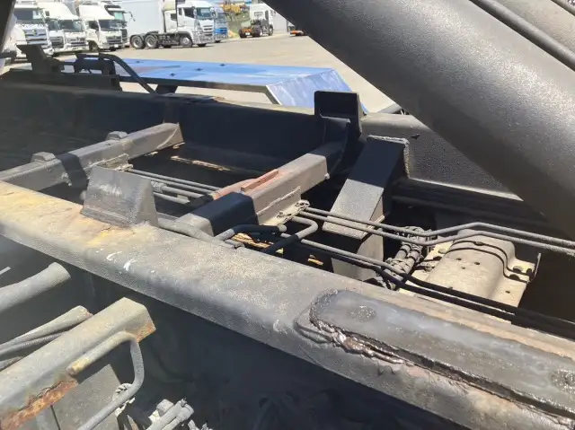 平成24年06月中古大型ミキサー車・高所作業車・その他特装車三菱ふそうスーパーグレートの画像31