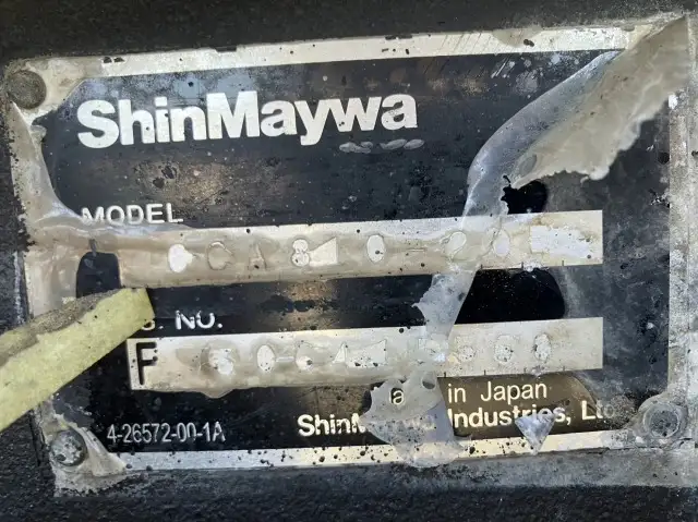 平成24年06月中古大型ミキサー車・高所作業車・その他特装車三菱ふそうスーパーグレートの画像9