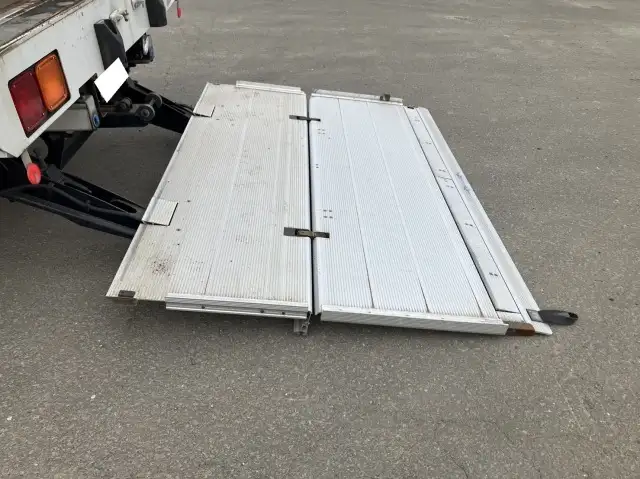 令和02年10月中古中型アルミバン・ウィングいすゞフォワードの画像18