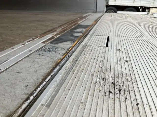 令和02年10月中古中型アルミバン・ウィングいすゞフォワードの画像19