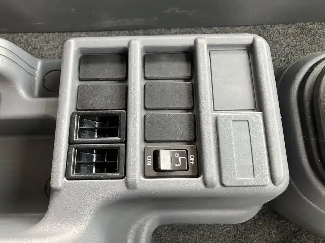 令和02年10月中古中型アルミバン・ウィングいすゞフォワードの画像51