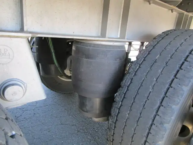 車検：令和8年6月24まで　令和6年　トレクス　13M3軸冷凍バントレーラー　リフトアクスル　積載：25,900kg　第五輪：10,340㎏以上の画像15