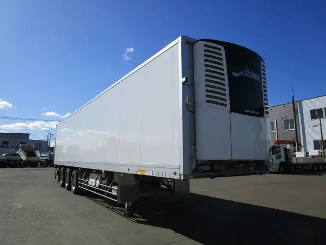 車検：令和8年6月24まで　令和6年　トレクス　13M3軸冷凍バントレーラー　リフトアクスル　積載：25,900kg　第五輪：10,340㎏以上の画像3