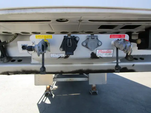 車検：令和8年6月24まで　令和6年　トレクス　13M3軸冷凍バントレーラー　リフトアクスル　積載：25,900kg　第五輪：10,340㎏以上の画像9