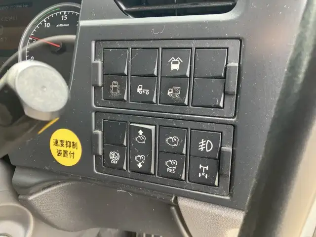 令和02年09月中古大型アルミバン・ウィング日産UDクオンの画像45