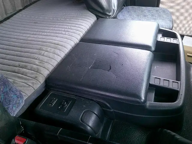 平成09年06月中古大型クレーン付日産UDビックサムの画像56