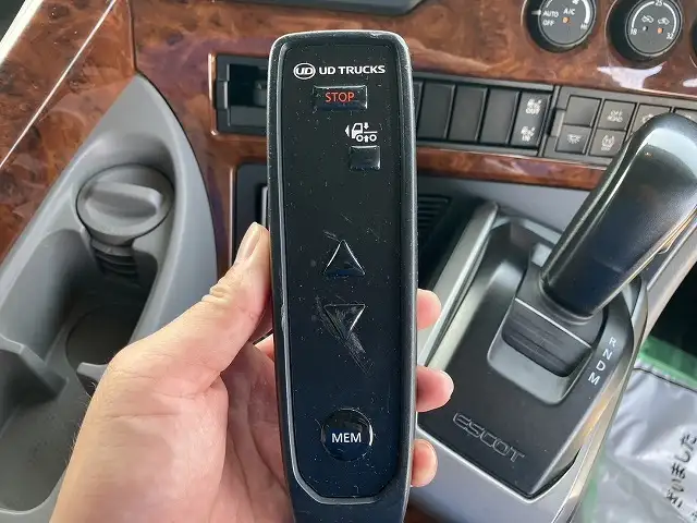 令和02年09月中古大型アルミバン・ウィング日産UDクオンの画像19