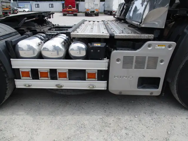 令和01年/平成31年10月中古大型トラクタヘッド日野プロフィアの画像19