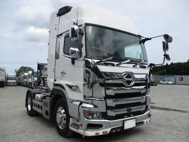 令和01年/平成31年10月中古大型トラクタヘッド日野プロフィアの画像3