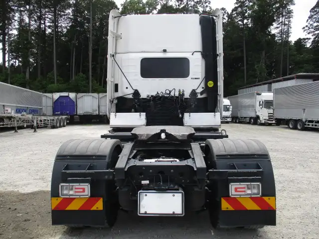 令和01年/平成31年10月中古大型トラクタヘッド日野プロフィアの画像6