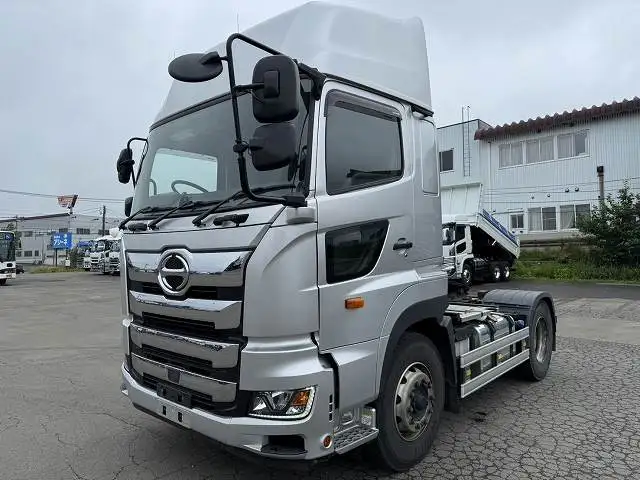 令和1年　日野　トラクタ　410馬力　7速MT　第五輪荷重11,500kg　の画像1