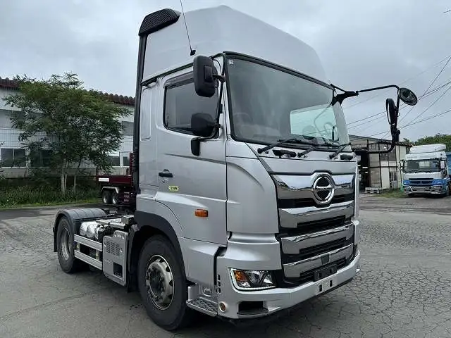 令和1年　日野　トラクタ　410馬力　7速MT　第五輪荷重11,500kg　の画像3