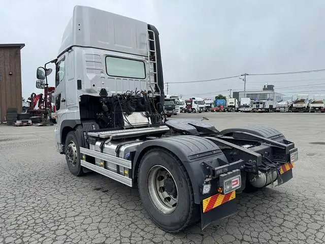 令和1年 日野 トラクタ 410馬力 7速MT 第五輪荷重11,500kg の画像6