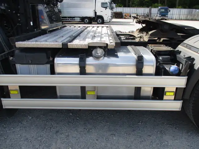 令和01年/平成31年07月中古大型トラクタヘッド日野プロフィアの画像18