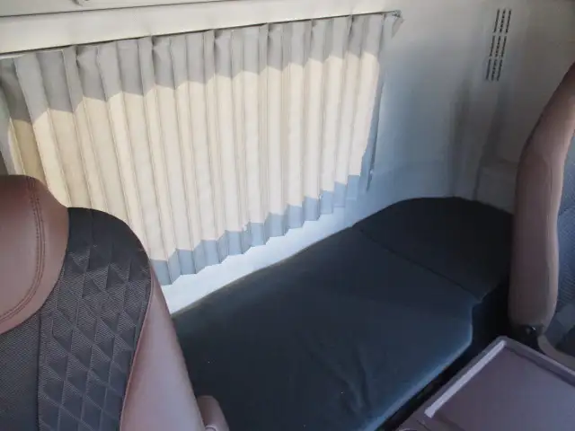 令和01年/平成31年07月中古大型トラクタヘッド日野プロフィアの画像39