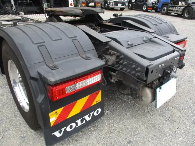 令和6年 ボルボ トラクタ 中間尺 デフロック付 460馬力 AT 第五輪:11,500㎏ 距離:113,000㎞の画像23