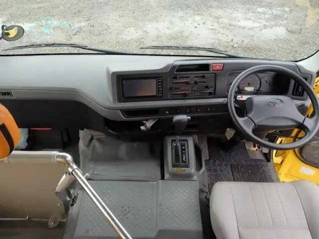 平成29年03月中古中型ミキサー車・高所作業車・その他特装車トヨタコースターの画像8