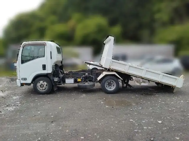 平成27年05月中古小型ダンプいすゞエルフの画像31