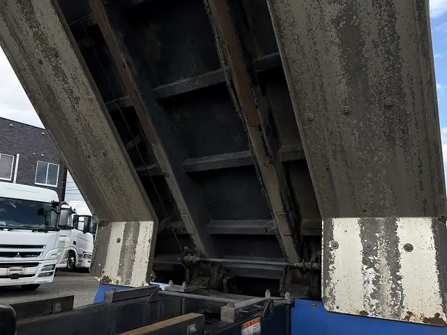 平成30年05月中古大型ダンプ三菱ふそうスーパーグレートの画像32