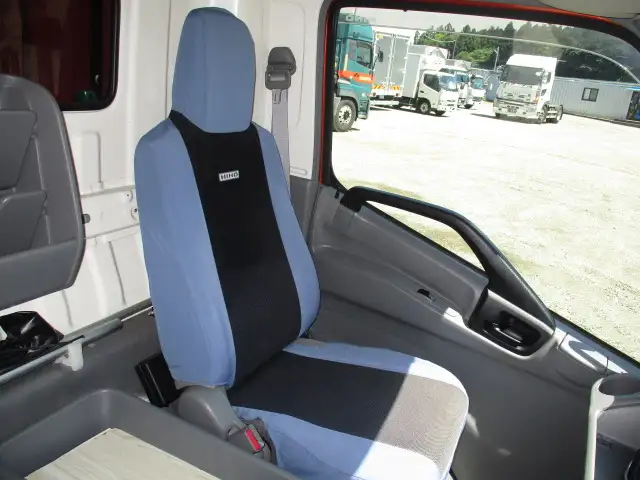 平成27年12月中古小型クレーン付日野デュトロの画像39