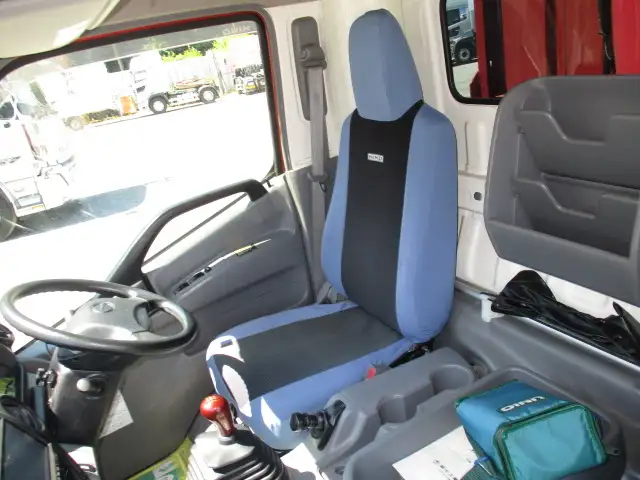 平成27年12月中古小型クレーン付日野デュトロの画像40