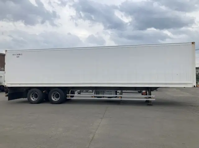 平成27年12月中古小型冷凍トレーラー日本フルハーフフルハーフの画像4