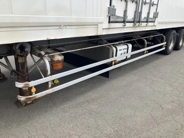 平成27年12月中古小型冷凍トレーラー日本フルハーフフルハーフの画像35