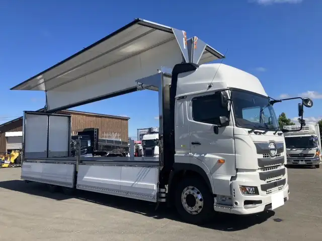 令和05年00月中古大型冷凍バン・ウィング日野プロフィアの画像9